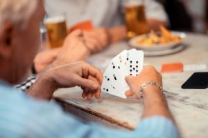 Böcker för dig som vill bli bättre på kortspel